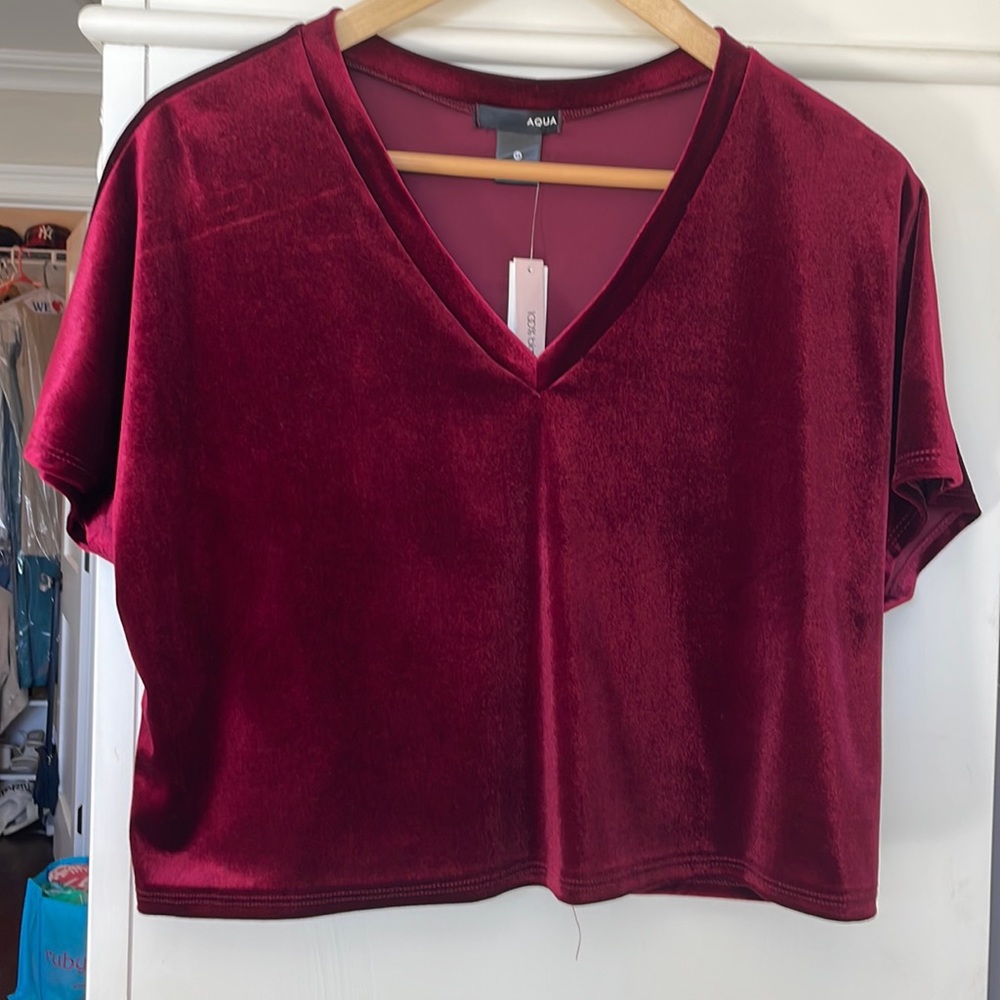Merlot colored velvet T-shirt By Aqua